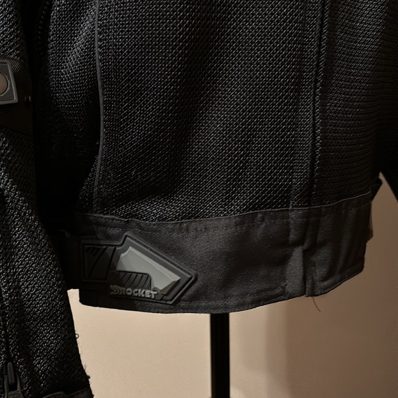 Men’s Joe Rocket Black mesh padded motorcycle jacket - Picture 9 of 16